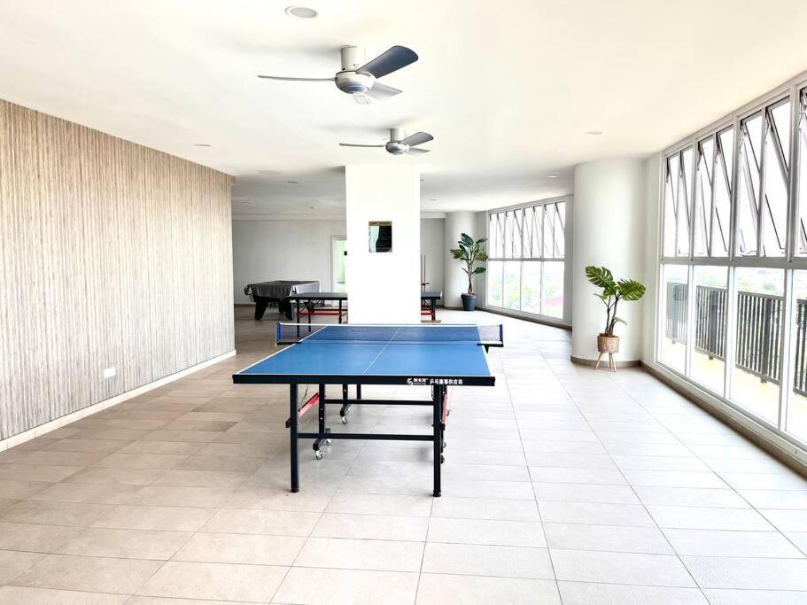 Urban Home-Swimming Pool-City Center Malacca Exterior foto
